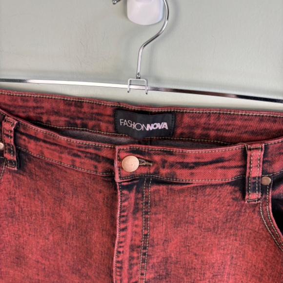 Fashion Nova Acid Wash Straight Leg Jeans Size 22 - Picture 4 of 5